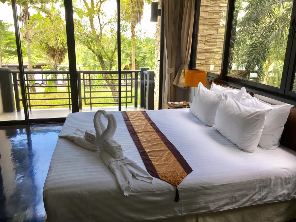 Pensjonat Suwan Golf & Country Club Nakhon Chai Si Zewnętrze zdjęcie